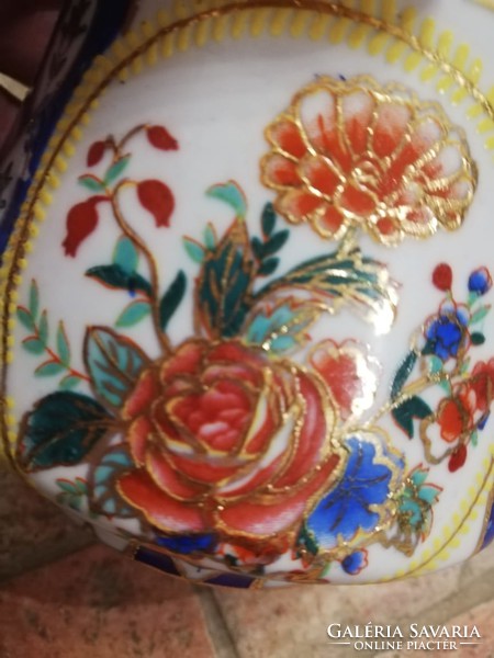 Chinese hand-painted lid storage