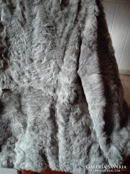 Women's fur coat 42