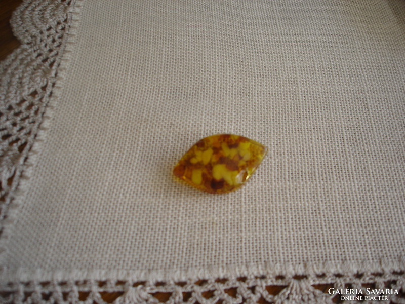Antik borostyán kitűző és mandzsetta gomb
