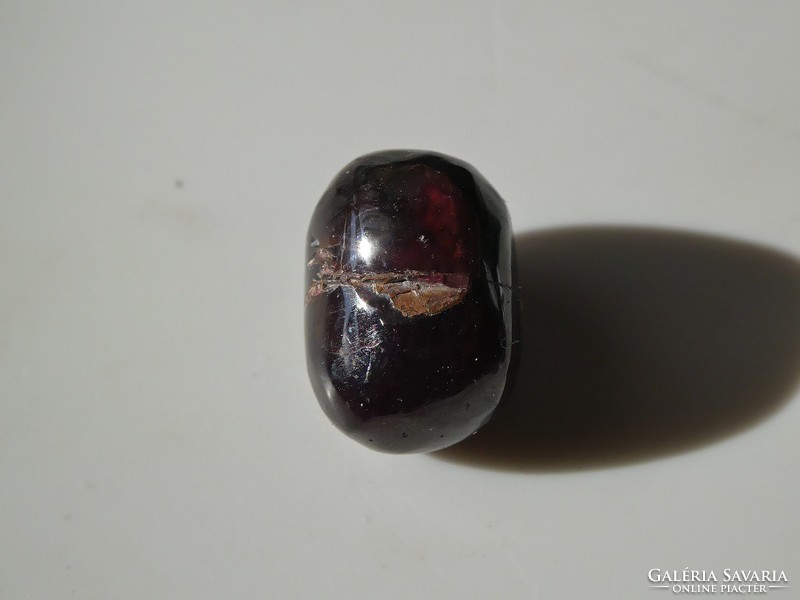 Natural almandine garnet mineral lump with polished surface Moroccan stone. 3.5 Grams