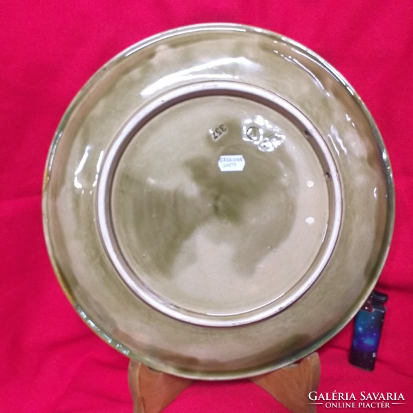 Austria gebrüder schütz majolica in ceramic wall bowl, plate. 30 Cm.