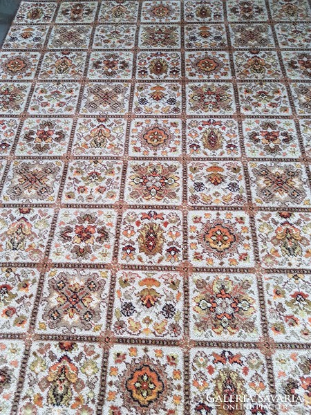 Original Pakistani, hand-knotted, knurled, Persian rug 260x180