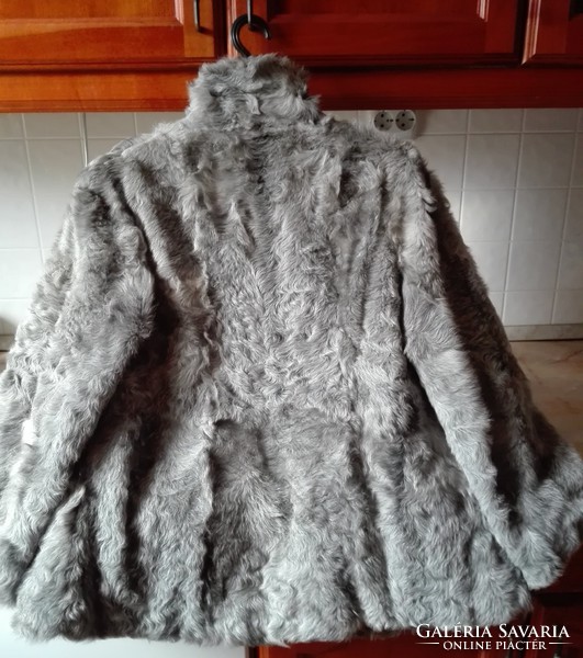 Women's fur coat 42