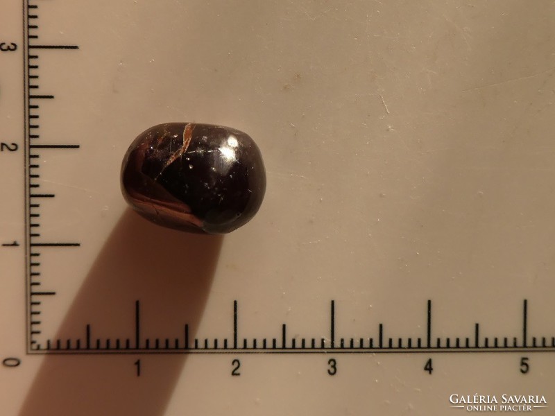 Natural almandine garnet mineral lump with polished surface Moroccan stone. 3.5 Grams
