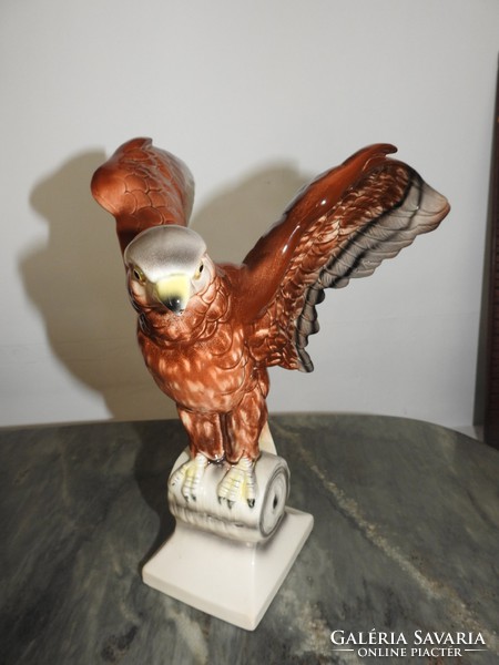 Katzhütte falcon - a rare, collectible piece