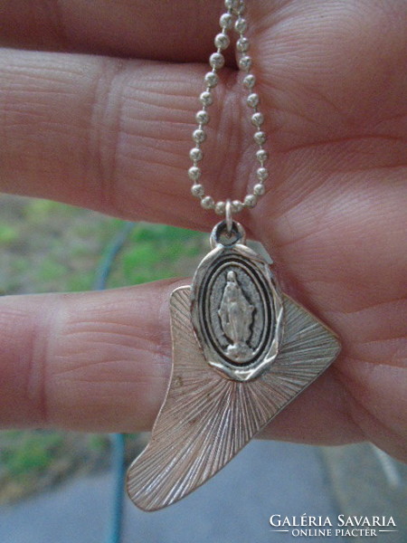 Converse luxury Tibetan pendant with chain and a virgin Mary pendant 43 cm long chain
