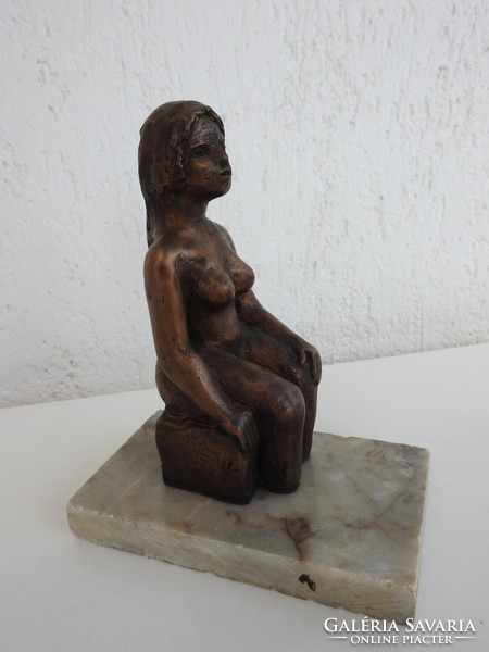 Bronz női akt szobor - Szabó Mária szobrászművésztől