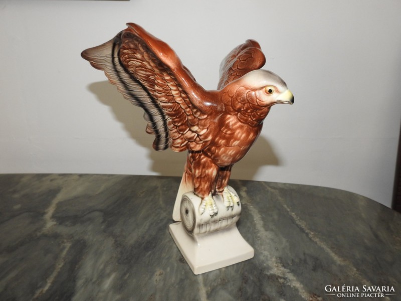 Katzhütte falcon - a rare, collectible piece