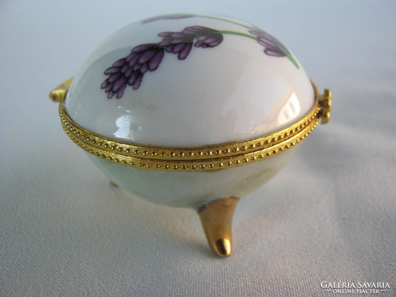 Lavender porcelain jewelry box with lid
