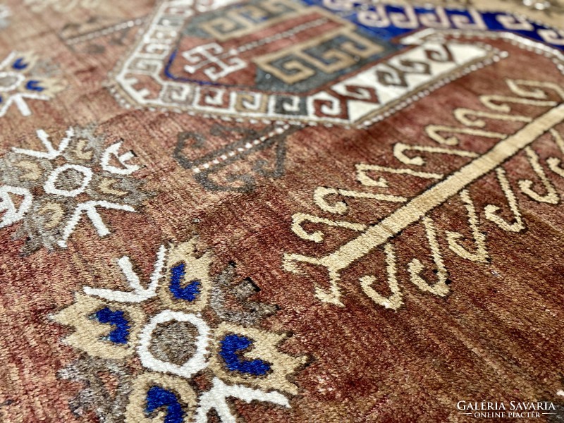 Shevan Kazakh semiantik carpet 275x180cm