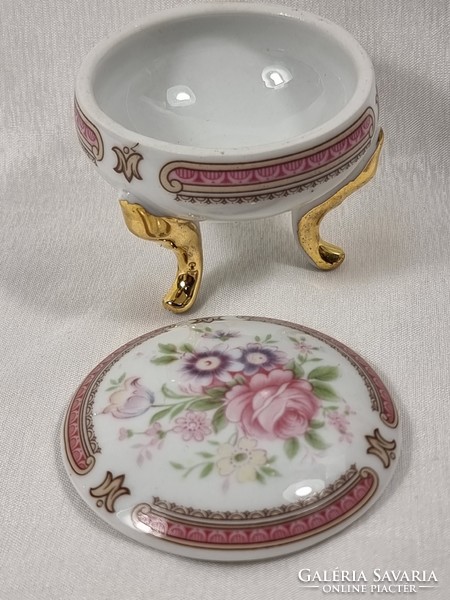 T limoges gilded 3-legged vignette bonbonier with floral lid