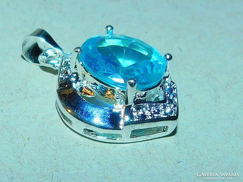 Aquamarine blue crystal stony white gold gold filled pendant