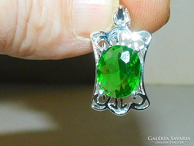 Emerald green crystal stony white gold gold filled pendant