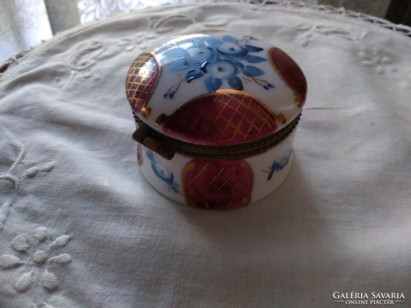 Armando grave portuguese porcelain jewelry box