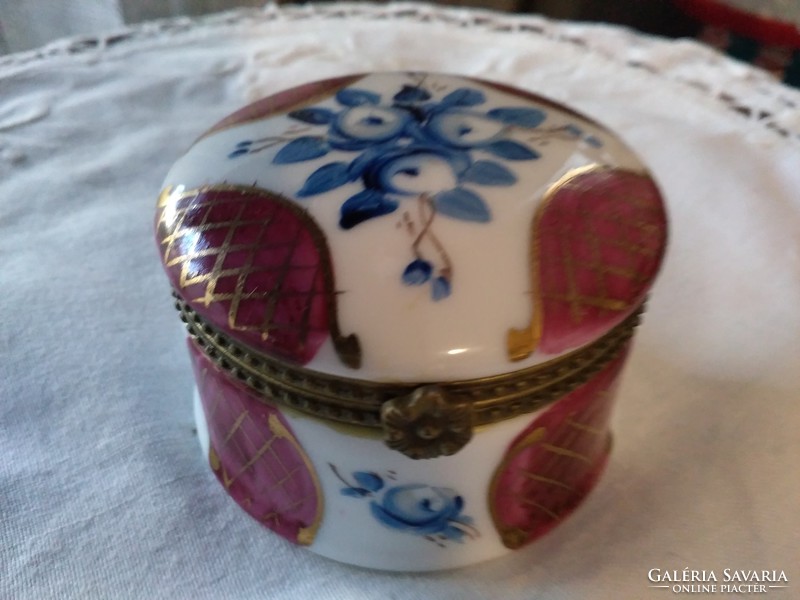 Armando grave portuguese porcelain jewelry box