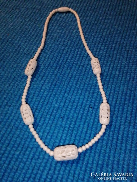 Openwork bone necklace (236)