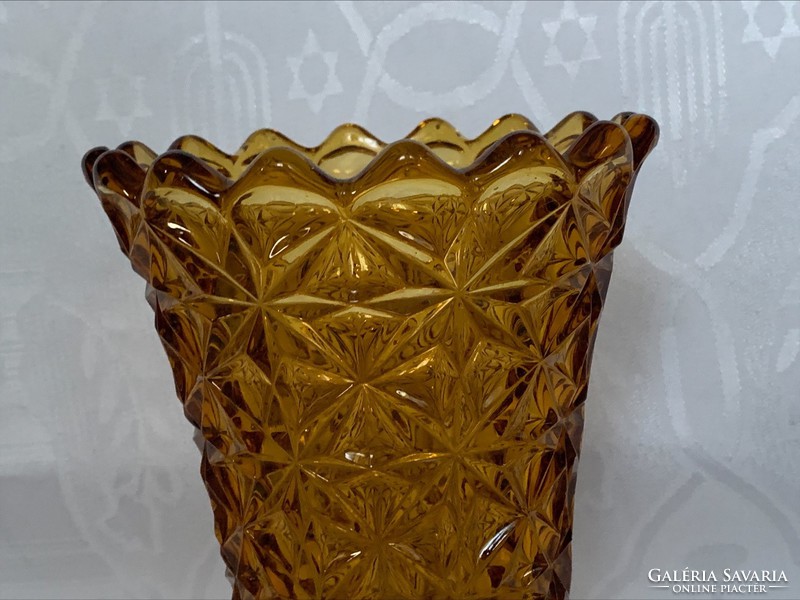 Antik borostyán színű öntött üveg váza