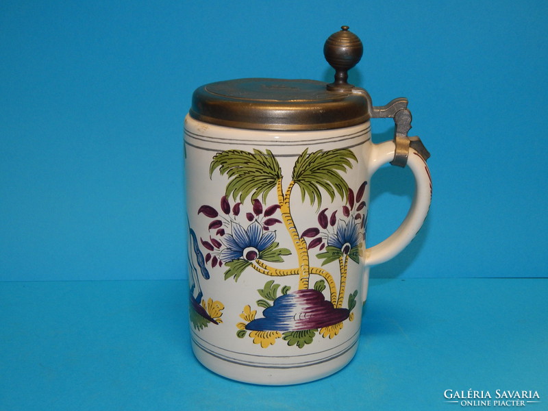 22 Cm high beer mug with lid in excellent condition
