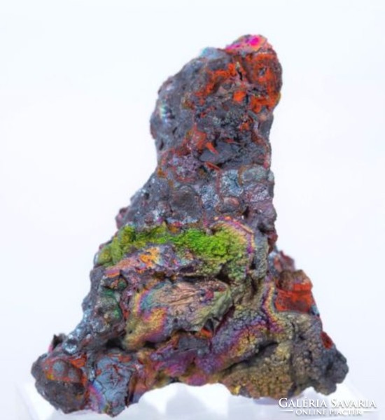 Goethite bedrock with a multicolored spectacular iridescent layer is a rarity !!!