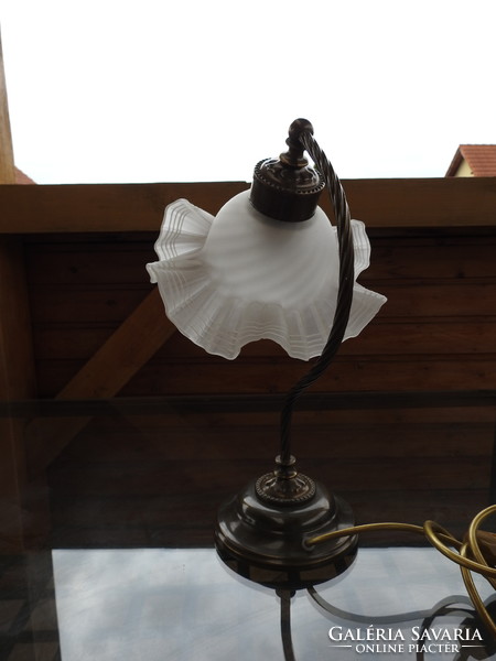 KAAL asztali lámpa
