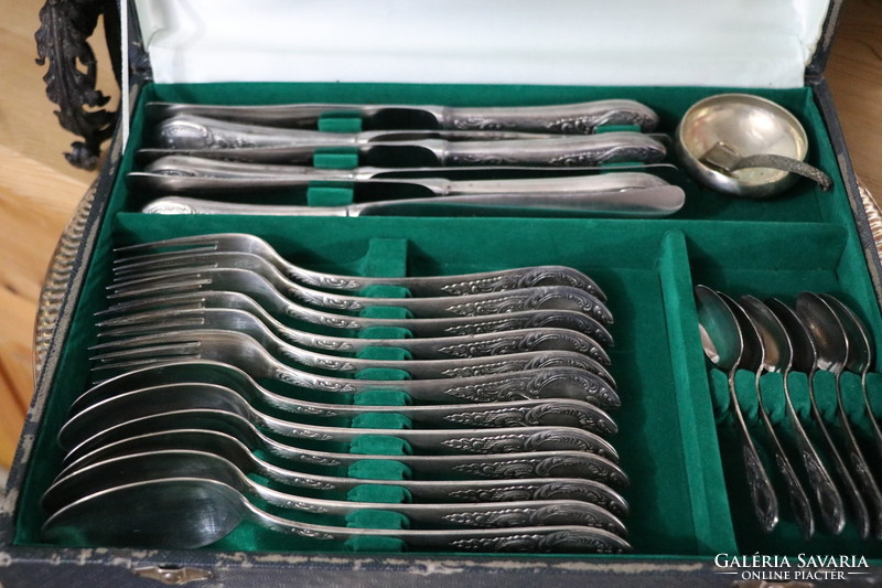 Cutlery set