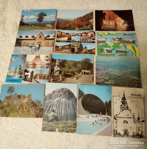 44 db képeslap hazai turisztikai kiemelt területet bemutató lap, 38 postatiszta