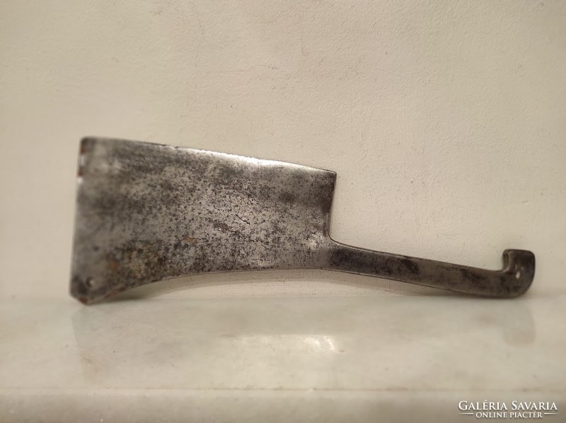Antik muzeális patinás dekoratív konyhai eszköz kovácsoltvas húsbárd hentes bárd 651