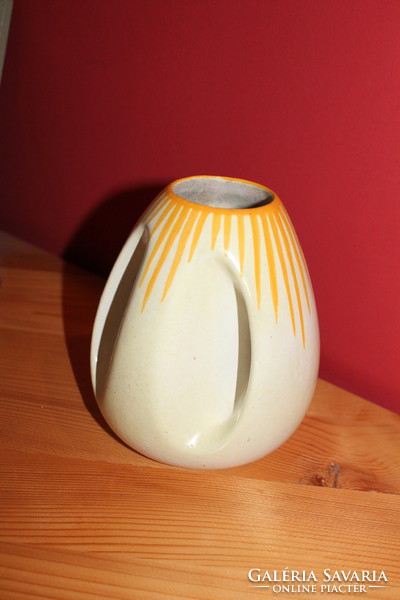 Early king ceramic vase is rare!