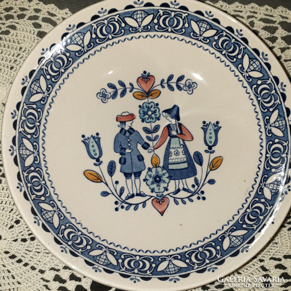 Johnson brothers heart & flowers plate