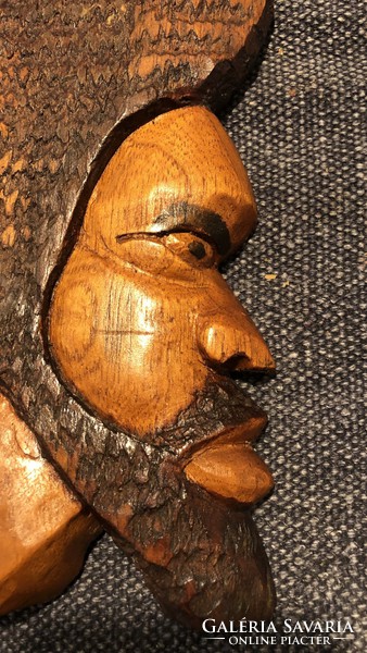 Jamaican (ocho rios) carved head wall ornament