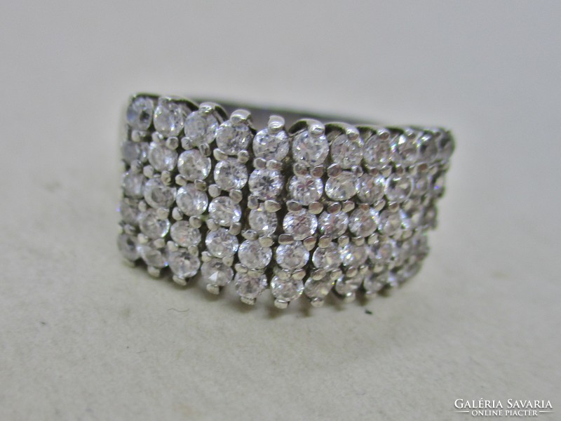 Gyönyörű fehér  köves alkalmi ezüstgyűrű