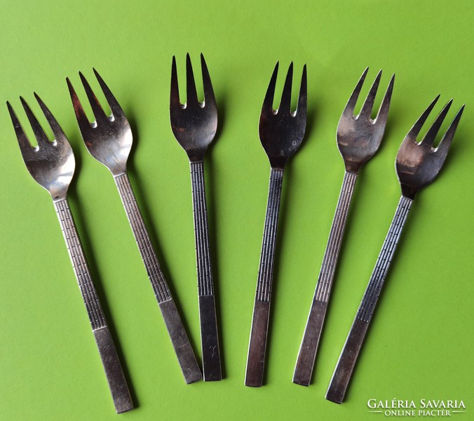 Vintage wilkens 90 silver plated art deco cake forks