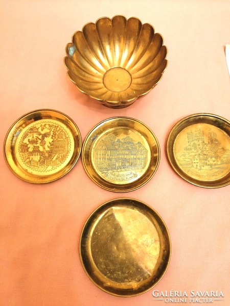 Old copper bowls and an art deco base copper table center v. Bonbonier v. Bowl of hazelnuts