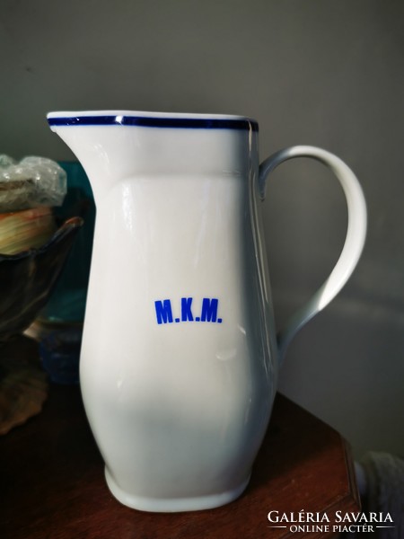 Zsolnay pitcher, mkm,