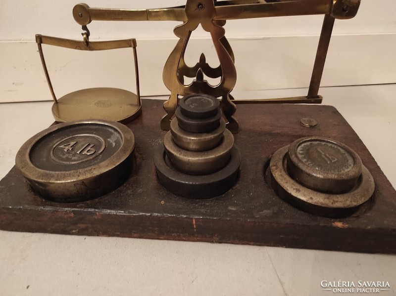 Antique postal scales with English weights postal device 673