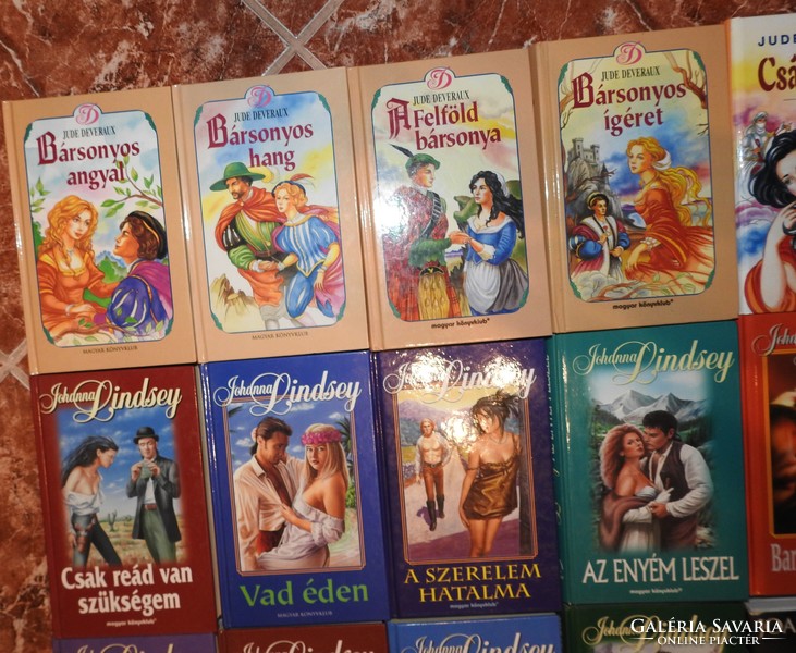 Romantikus könyvek - Jude Deveraux Johanna Lindsey Kathleene Woodiniss Sandra Brown ....
