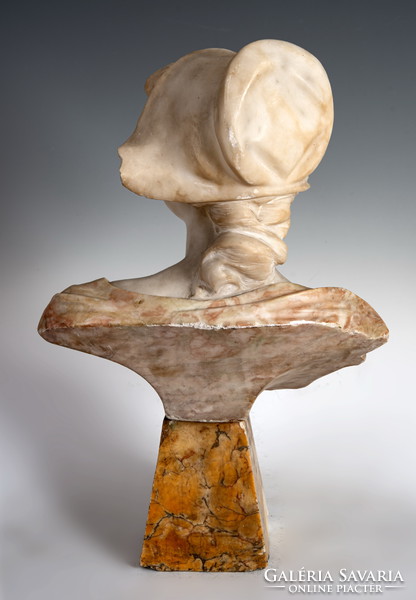 Women's marble bust