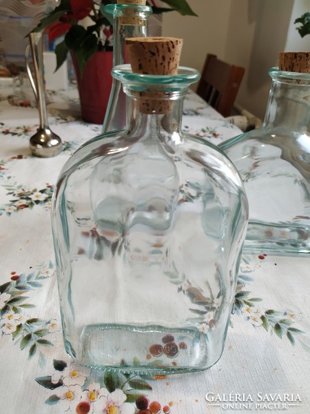 Italian thick glass 3 pieces for sale! 2 pourers, 1 bottle for sale!