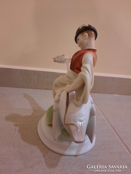 Herendi Ludas Matyi porcelán figura