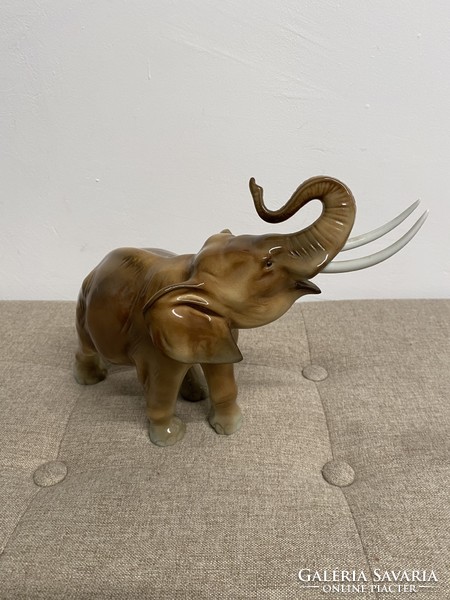 Royal Dux Porcelán Elefánt
