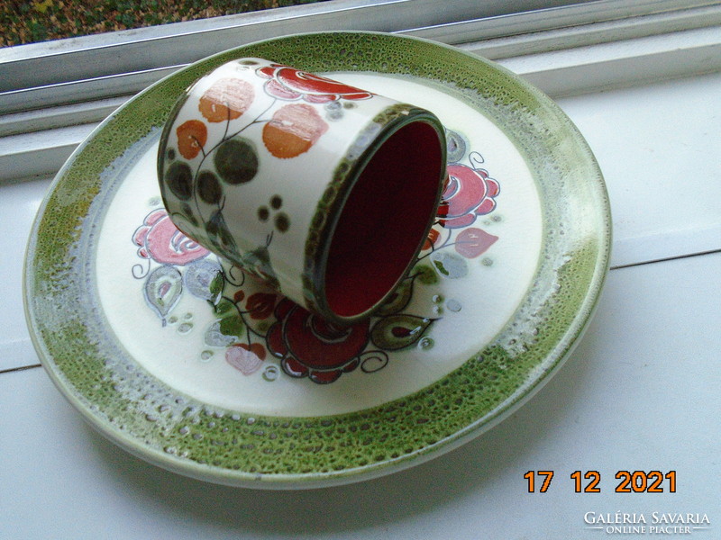 Hand painted majolica tea cup bowl embossed red rose pattern schramberg majolica factory