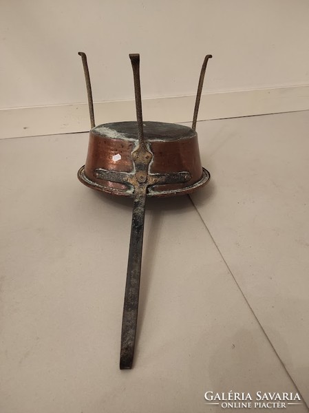 Antique kitchen utensil large tin-plated copper 3-legged pot with iron handle 828