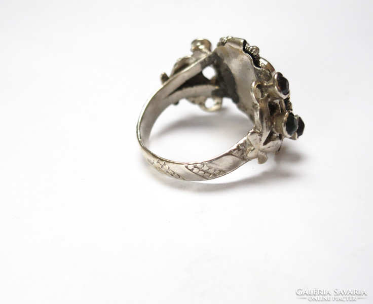 Antique silver ring, damaged.