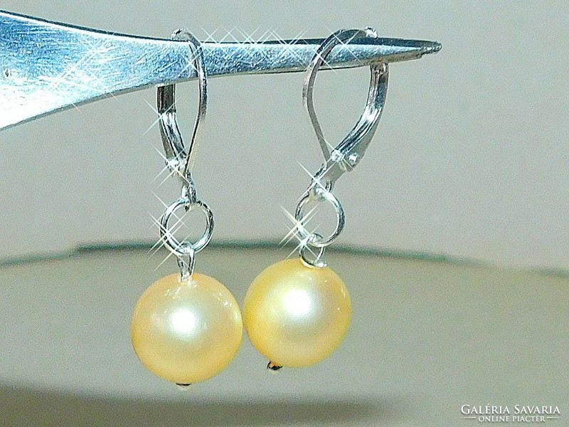 Gold cream yellow luster shell pearl pearl earrings 2021 fashion color: yellow