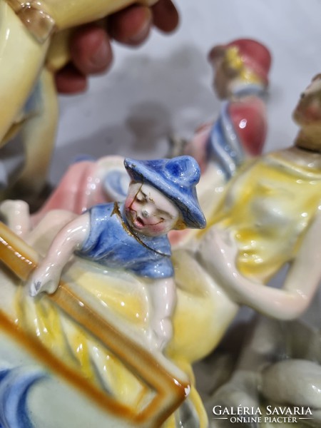 Régi osztrák porcelán figura