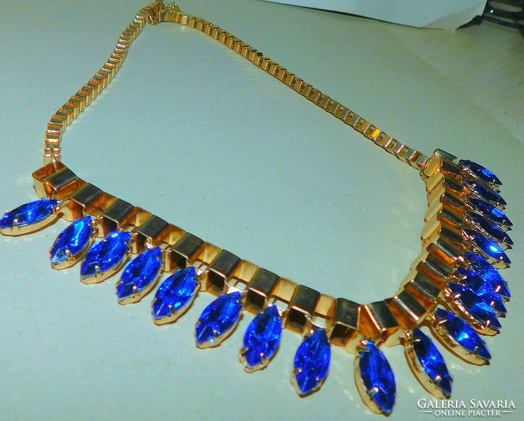 Casual london blue crystal gold gold filled necklace with blue beauty