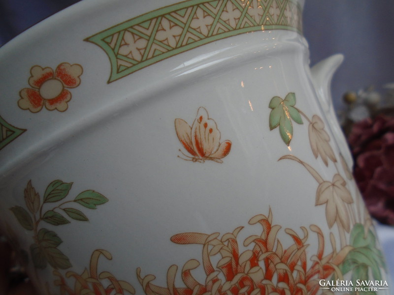 English floral porcelain pot.