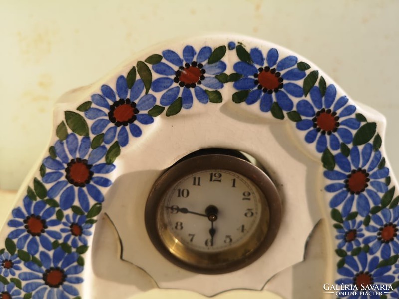Art Nouveau clock / porcelain.