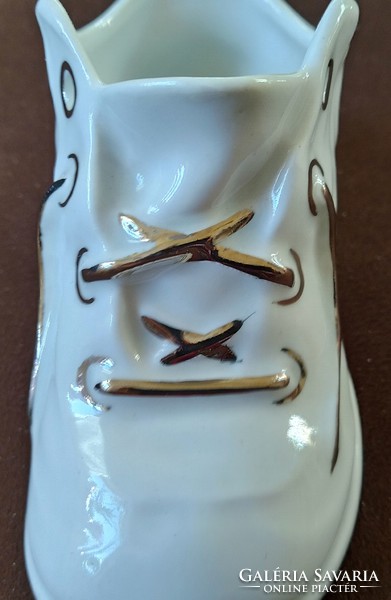 Porcelán babacipő ( Aquincum )