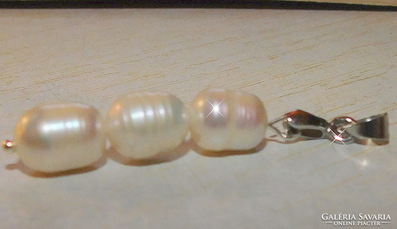 Off-white Japanese biwa real pearl pendant 18kgp